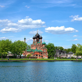 Храм Живоначальной Троицы в Останкино.Москва